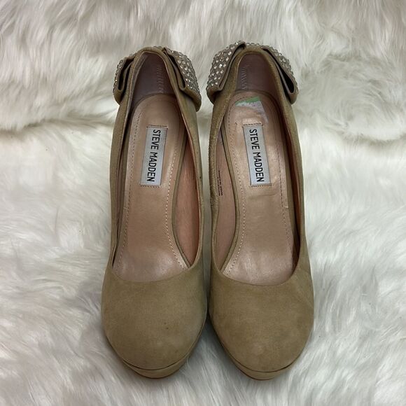 Steve Madden Cake Suede Nude Heels with Rhinestone Bow Size 7.5 B-25 - Picture 4 of 11